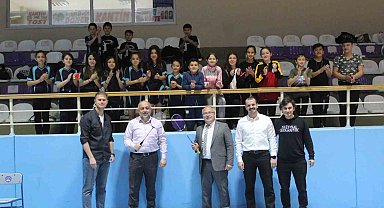 Okul Sporları 'Badminton' müsabakaları başladı