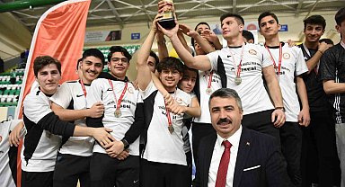 Okul sporları ilçe şenliklerinde görkemli final
