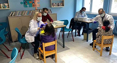Okulda 103 öğrenciye diş sağlığı taraması yapıldı