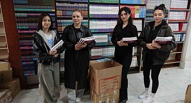 Örnek dayanışma...Hataylı depremzede öğrencilere test ve deneme kitabı desteği