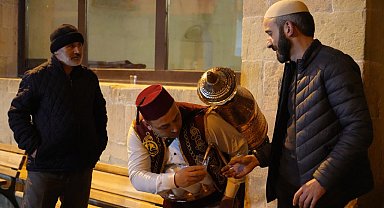 Osmanlı geleneği Bayburt'ta yaşatılıyor buz gibi şerbetle ağızlar tatlanıyor