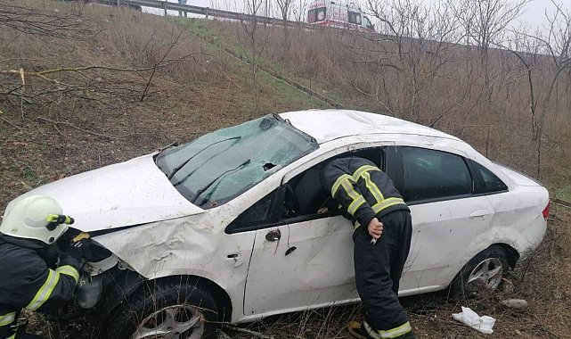 Otobanda kontrolden çıkan otomobil yeşil alana uçtu: 1 yaralı