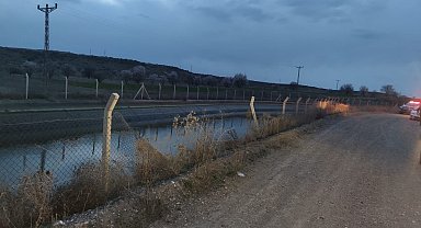 Otomobil su kanalına uçtu: 1 ölü