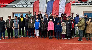Özel sporcular atletizm müsabakalarında madalyalar sahiplerini buldu