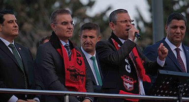 Özgür Özel, partisinin Gaziantep mitingine katıldı