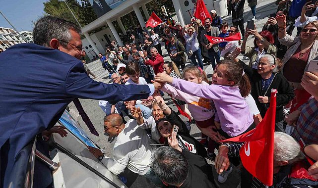 Özgür Özel, seçime kısa bir süre kala çalışmalarını sürdürüyor