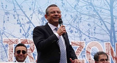 Özgür Özel, Trabzon meydanında emekli maaşı ile kaç kasa hamsi alındığını hesapladı
