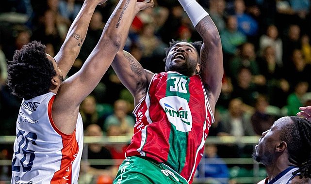 P. Karşıyakalı Kelan Martin haftanın 5'ine seçildi