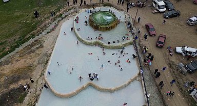 Pamukkale değil Bursa...Ücretsiz termal su ve çamur için akın akın geliyorlar