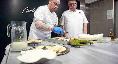 Ramazan ayının geleneksel tatlısı güllaç sofraları süslüyor