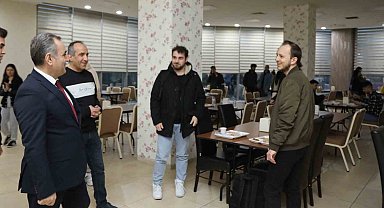 Rektör Altun ilk iftarı öğrencilerle açtı