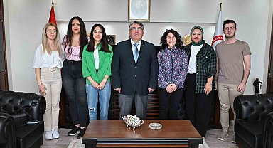 Rektör Özölçer, Biyoloji Öğrenci Topluluğu üyeleriyle buluştu