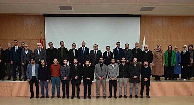 Rektör Özölçer, İlahiyat Fakültesi'nin akademik genel kurul toplantısına katıldı