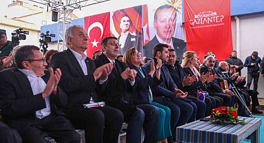 Şahin, Buğday Tanesi Protez Ortez Yapım ve Uygulama Merkezi'nde Hizmet Alan Engellilerle bir araya geldi