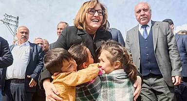 Şahin, seçim çalışmaları kapsamında Nurdağı Kartal Köyü sakinleriyle buluştu