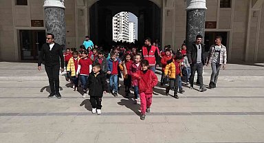Şahinbey Belediyesi Sarıkayalı çocuklara unutamayacakları bir gün yaşattı