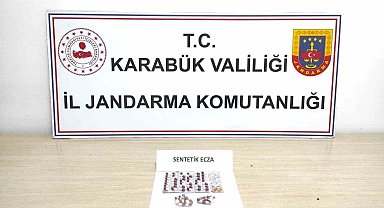 Şahısların üzerinde sentetik hap ele geçirildi