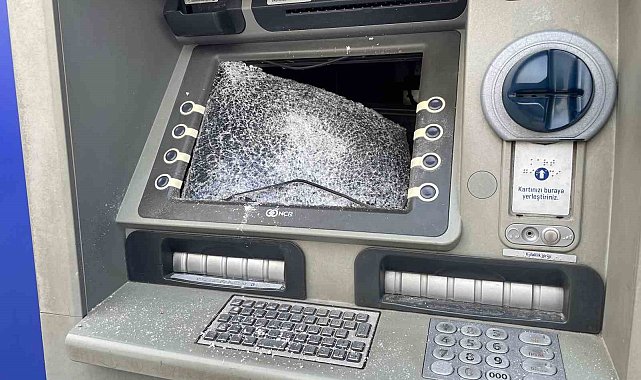 Sakarya'da banka ATM'lerine saldırdılar