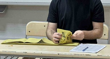 Sakarya'da oy sayımı devam ediyor