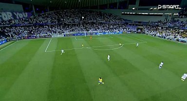 Şampiyonlar Ligi maçında top drone'a çarptı