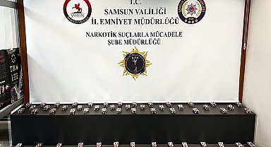 Samsun'da 2 kişi 4 bin 421 adet sentetik ecza ile yakalandı
