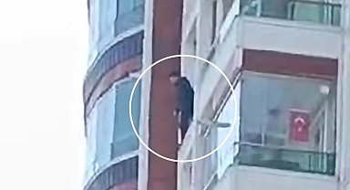 Samsun'da eşinin polise şikayet ettiği kuaför, 8. katın penceresinde intihara kalkıştı