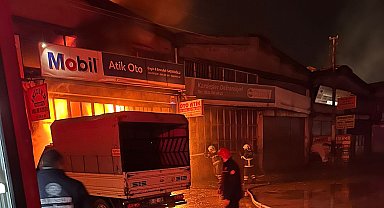 Samsun'da oto tamirci dükkanı alev alev yandı