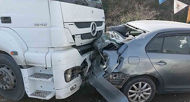 Samsun'da zincirleme trafik kazası: 1'i polis 3 yaralı