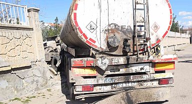 Şanlıurfa'da trafik kazası: 1 ölü, 2 yaralı