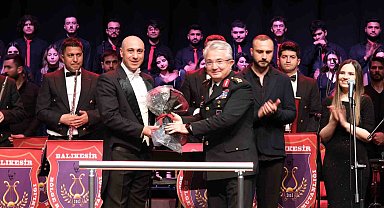 Şehitler Destanı Oratoryosu Balıkesir ve Bursa'da sahnelendi