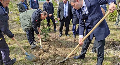 Şehitler için fidan dikildi