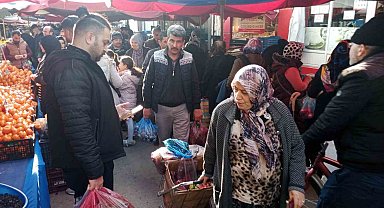 Semt pazarlarında Ramazan yoğunluğu