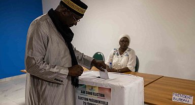 Senegal'de devlet başkanlığı seçimi 24 Mart'ta yapılacak