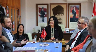 Serkan Yazıcı Marmaris Atatürkçü düşünce derneğini ziyaret etti