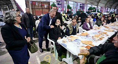 Seyhan'da 16 ayrı noktada iftar sofrası
