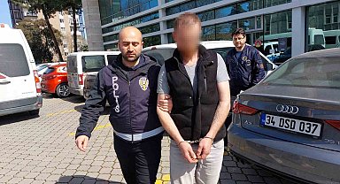 Silah çekerek şoförü araçtan indirip minibüsü gasp etti