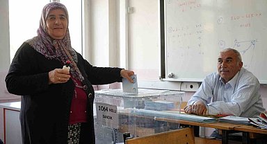 Sınır Kent Kilis'te oy verme işlemi sürüyor