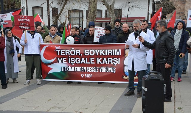Sinop'ta sağlık çalışanlarından Gazze için "sessiz yürüyüş"