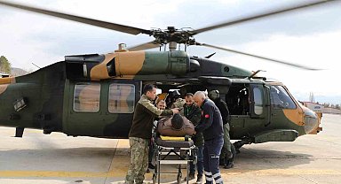 Şırnak'ta kalp krizi geçiren bir vatandaş askeri helikopterle hastaneye ulaştırıldı