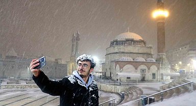 Sivas baharı beklerken kışı yaşadı, ortaya kartpostallık görüntüler çıktı