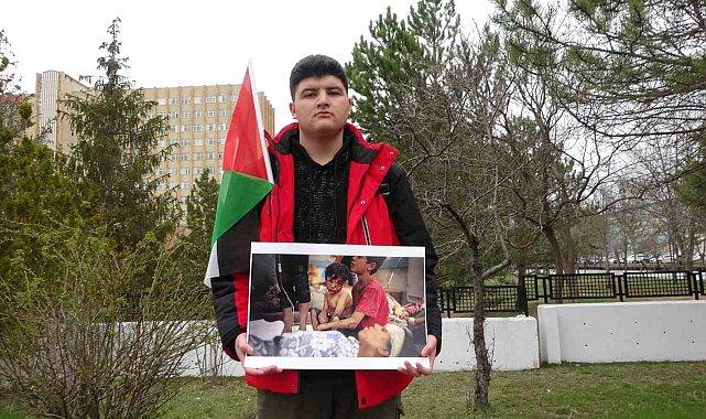 Sivas'ta üniversite öğrencileri Filistin için yürüdü