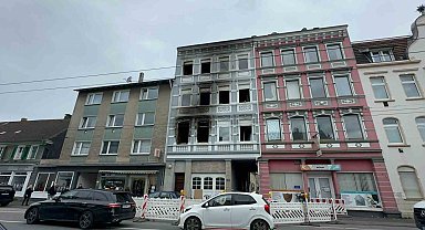Solingen'de Türklerin yaşadığı bina kundaklandı: 2'si çocuk 4 ölü, 9 yaralı