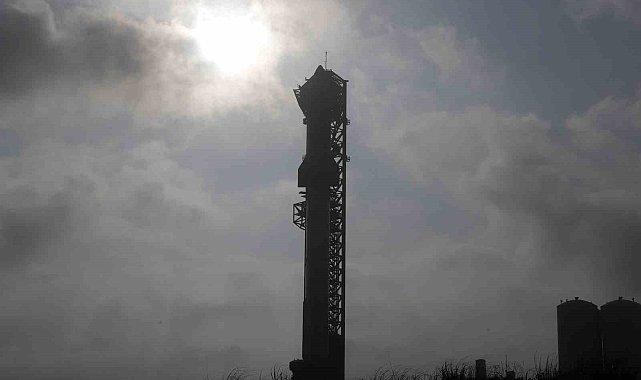 SpaceX'in Starship roketi 3. test uçuşunda ilk kez yörüngeye çıktı