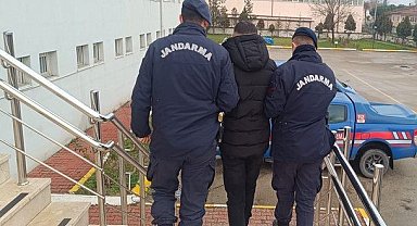 Şubat ayında kesinleşmiş hapis cezası ve yakalama kararı olan 888 şüpheli yakalandı