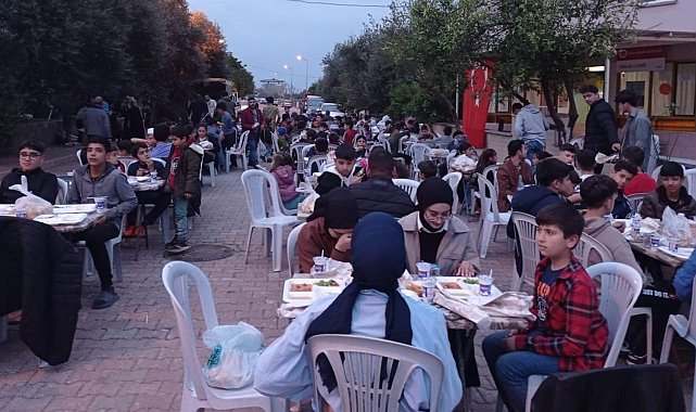 Sultanhisar'da çocuklara iftar düzenlendi