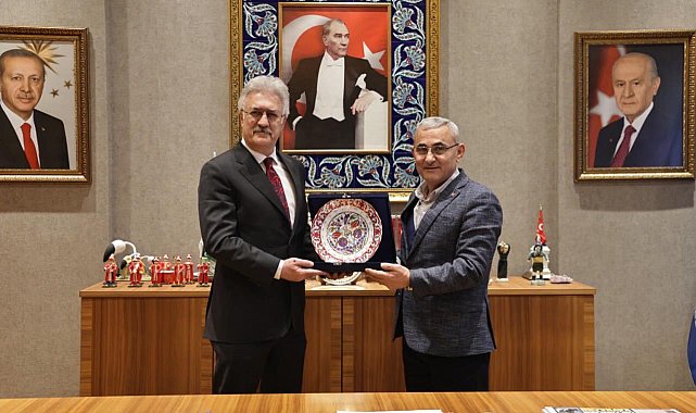 Tamer Karadağlı Kütahya'yı ziyaret etti