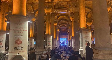 Tarihi Binbirdirek Sarnıcı'nda düzenlenen iftar programına yoğun ilgi