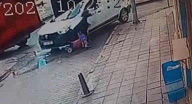 Tekirdağ'da yoldan geçen yayaya araç böyle çarptı