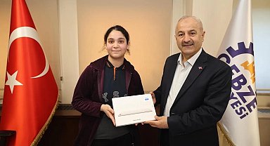 Temizlik yarışmasında dereceye giren öğrencilere ödül