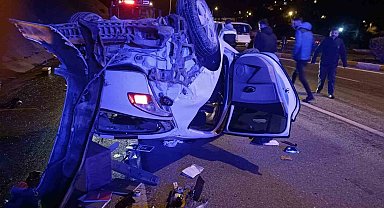 Ters dönen otomobilin sürücüsü yaralandı